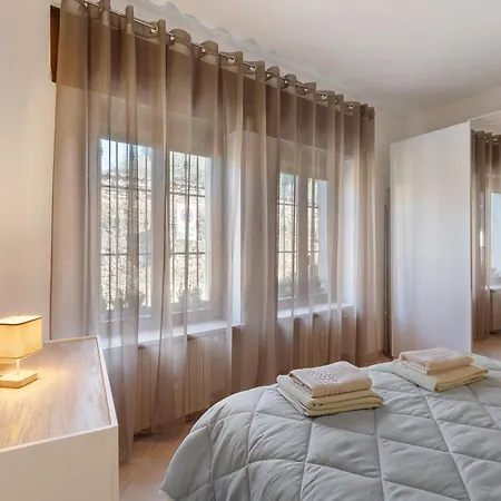 Via T Da Vico 11 House Apartment *
