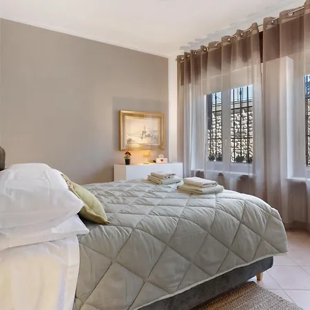Apartment Via T Da Vico 11 House