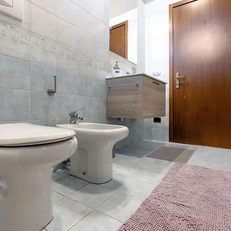 Apartment Via T Da Vico 11 House