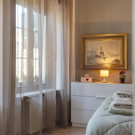 Via T Da Vico 11 House Verona